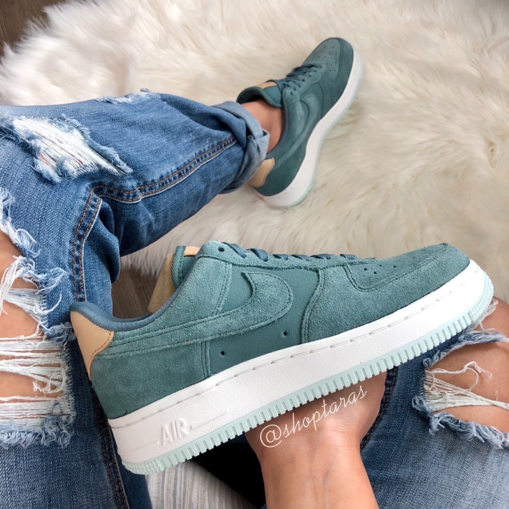 Brand New Nike Air Force 1 Premium Suede - Picture 2 of 7